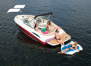 SC-Sport-Runabout-LimitedIO-Lounging-on-water