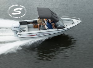 American-Angler-Smoker-Osprey-Fishing-Boat-Running-on-water