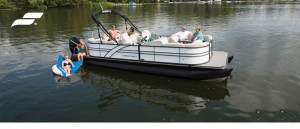 SC-Pontoon-SLS-Boat-on-water