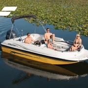 SC-Sport-Deckboat-LimitedOB-Trolling-on-water